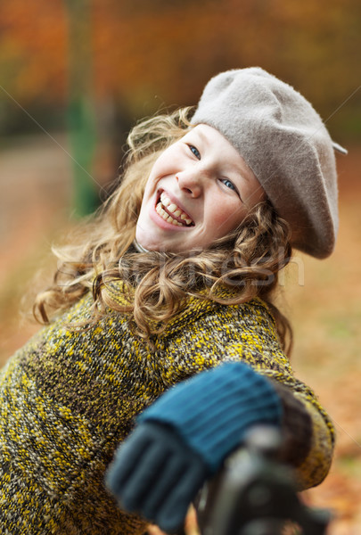 Souriant fille gris béret adolescent blond [[stock_photo]] © MikLav