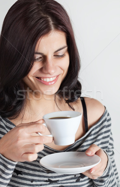 Jonge vrouw koffie glimlachend jonge brunette vrouw Stockfoto © MikLav