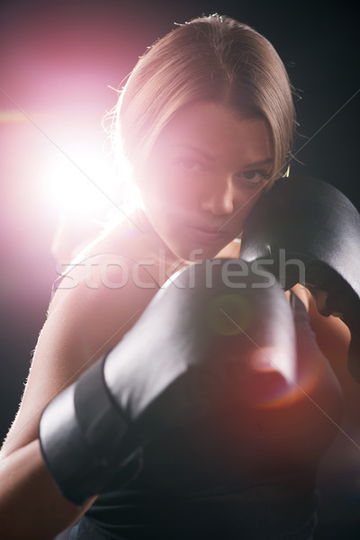 Boxe jeunes belle fille permanent [[stock_photo]] © MilanMarkovic78