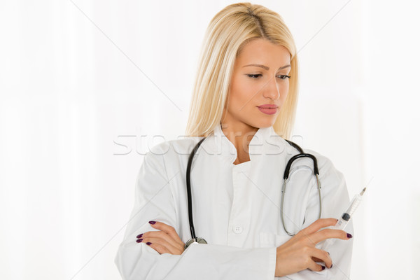 Stockfoto: Verpleegkundige · injectie · mooie · blond · jonge · vrouw · witte