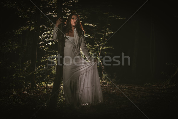 Perdu fille forêt jeunes solitaire femme [[stock_photo]] © MilanMarkovic78