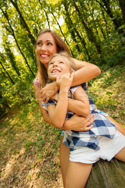 Foto stock: Amoroso · mãe · filha · belo · jovem · sessão