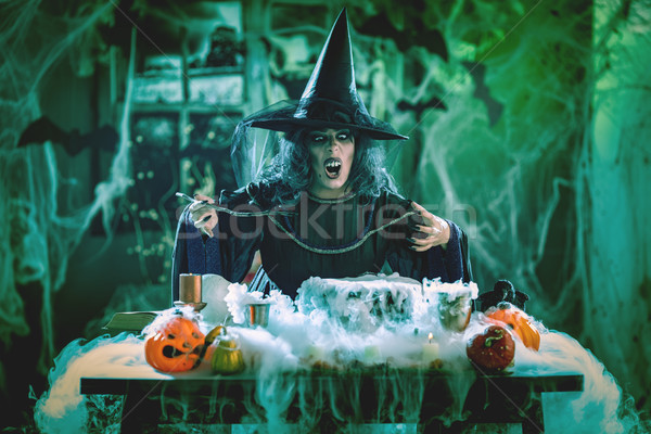 Witch zło twarz hat głowie pełzający Zdjęcia stock © MilanMarkovic78