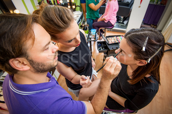 學校 化妝 老師 幫助 學生 訓練 商業照片 © MilanMarkovic78
