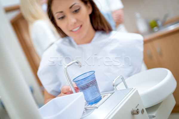 Tandheelkundige zorg mooie jonge vrouw bezoeken omhoog Stockfoto © MilanMarkovic78