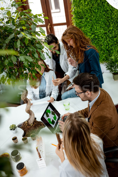 Stockfoto: Toekomst · universiteit · collega's · experiment