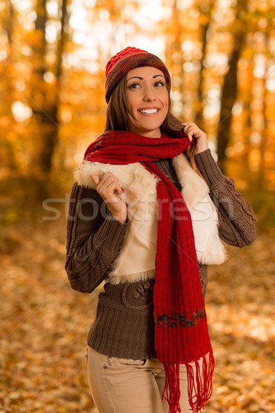 Automne forêt belle femme souriante femme [[stock_photo]] © MilanMarkovic78