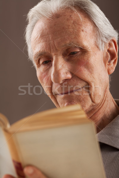 Yaşlı kıdemli erkekler okuma oturma kitap Stok fotoğraf © MilanMarkovic78