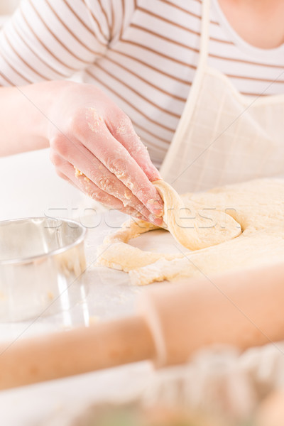 Foto d'archivio: Donna · mani · cucina · bordo