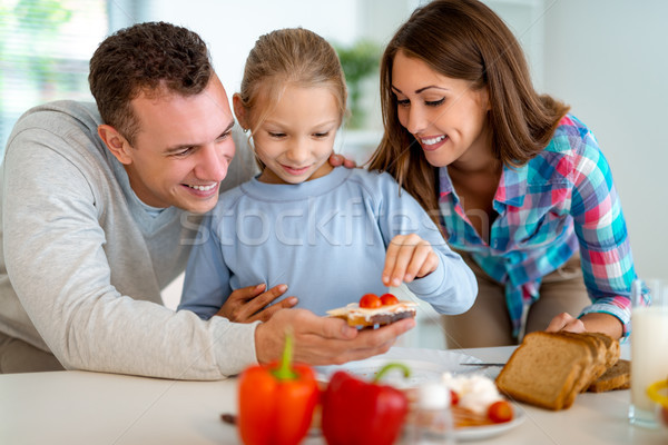 Oktatás szendvicsek gyönyörű fiatal család egészséges étel Stock fotó © MilanMarkovic78