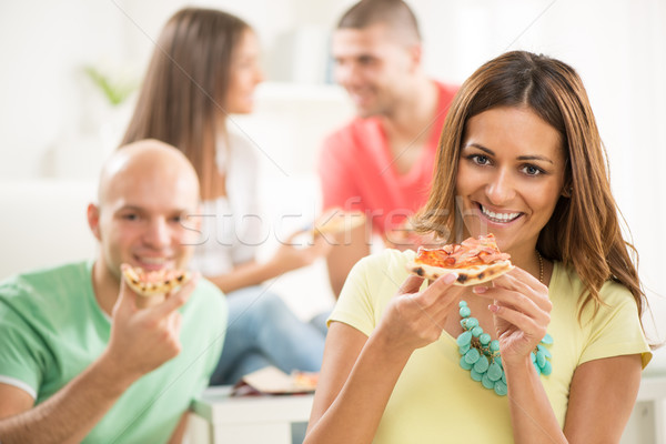 Stock foto: Essen · Pizza · junge · Mädchen · lächelnd