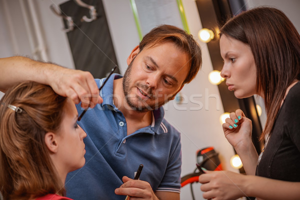 Foto stock: Escolas · make-up · professor · ajuda · estudantes · treinamento