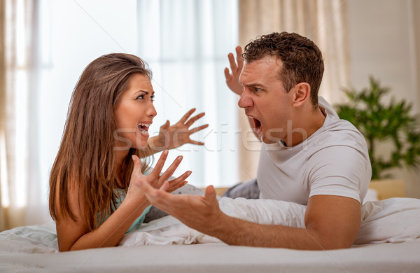 Brigar cama zangado casal argumento Foto stock © MilanMarkovic78