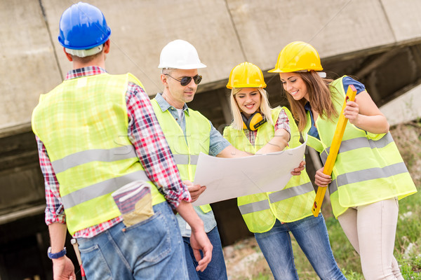 Stock foto: Team · vier · Bau · Plan · Baustelle · Frau