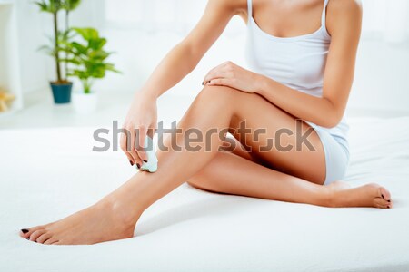 Ciało opieki piękna młoda kobieta mleczko kosmetyczne Zdjęcia stock © MilanMarkovic78