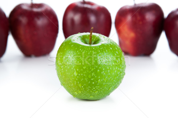 Kastanjebruin appels omhoog rij groene appel Stockfoto © mizar_21984