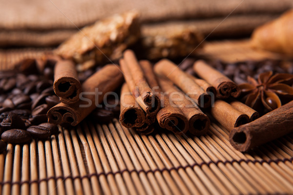 Stockfoto: Koffie · kaneel · tabel · landbouw · specerijen