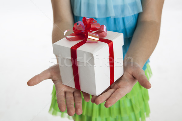 Ajándék doboz kezek közelkép lány kéz gyermek Stock fotó © mizar_21984