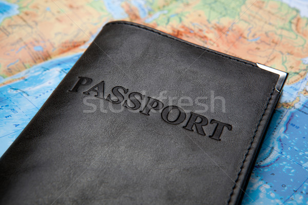 Paşaport sac hartă document vacanţă Imagine de stoc © mizar_21984