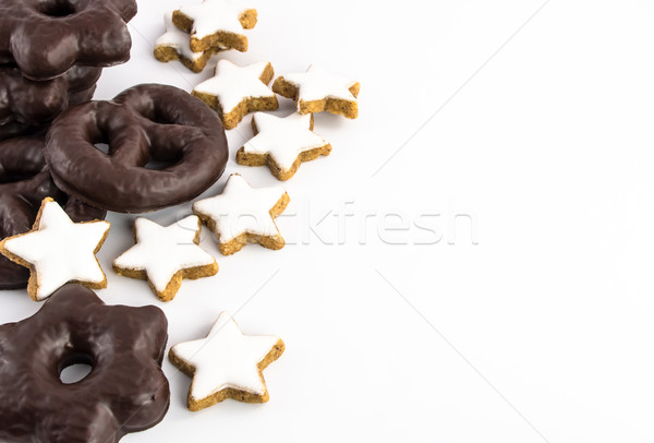 Foto stock: Navidad · cookies · blanco · negro · pan · de · jengibre · canela · estrellas