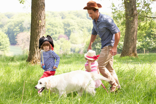 Stock foto: Vater · spielen · aufregend · Abenteuer · Spiel · Kinder