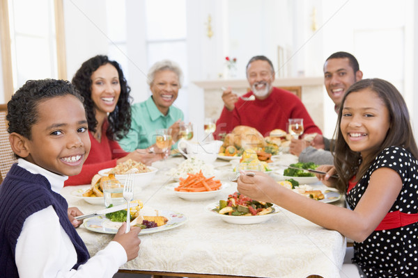 Familie alle zusammen Weihnachten Abendessen glücklich Stock foto © monkey_business