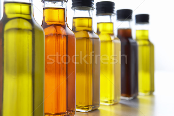 Foto d'archivio: Bottiglie · olio · d'oliva · olio · bottiglia · studio · colore