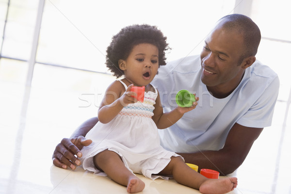 Vader dochter binnenshuis spelen glimlachend baby Stockfoto © monkey_business