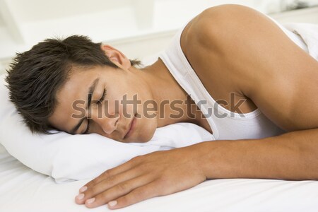 Férfi ágy alszik férfi kaukázusi vízszintes Stock fotó © monkey_business