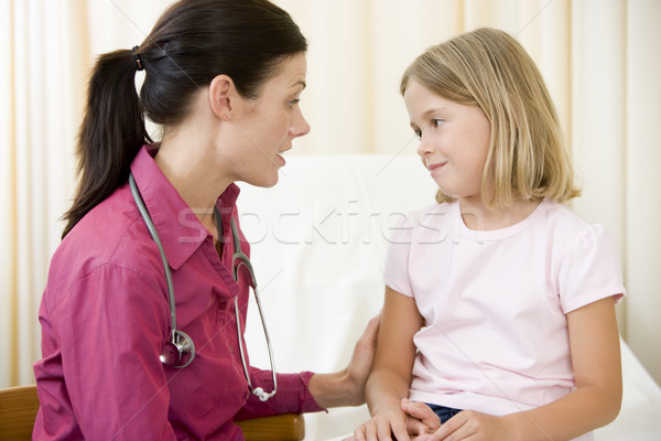 Stock foto: Arzt · junge · Mädchen · Prüfung · Zimmer · Frau · medizinischen
