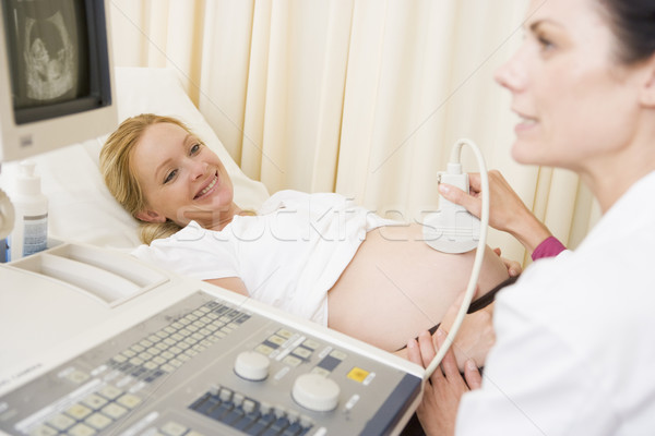 Imagine de stoc: Femeie · gravida · ultrasunete · medic · familie · medical · sănătate