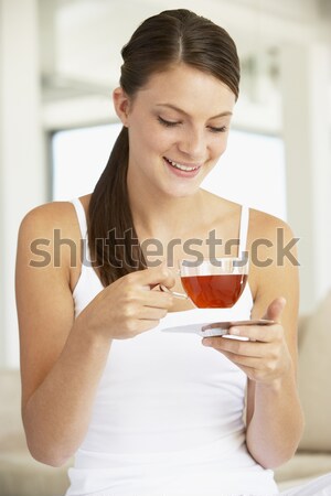 Stock fotó: Fiatal · nő · iszik · gyógynövény · tea · kávé · boldog · otthon