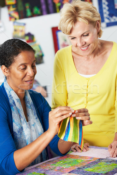 Duas mulheres de costura colcha juntos mulheres feliz Foto stock © monkey_business