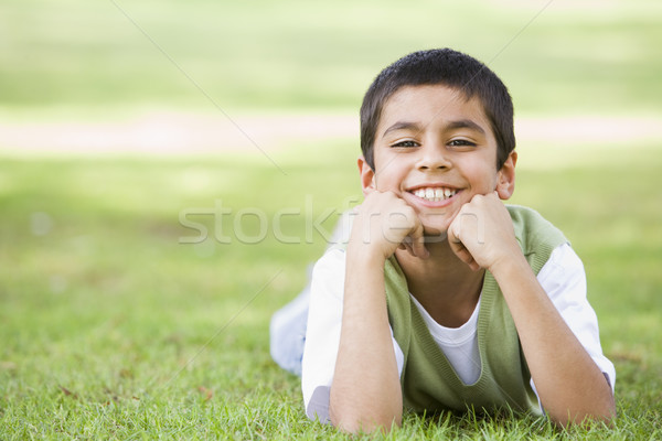 Chłopca relaks parku patrząc dziecko Zdjęcia stock © monkey_business
