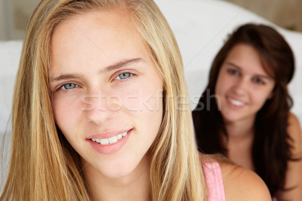Hoofd schouders portret tienermeisjes familie tiener Stockfoto © monkey_business