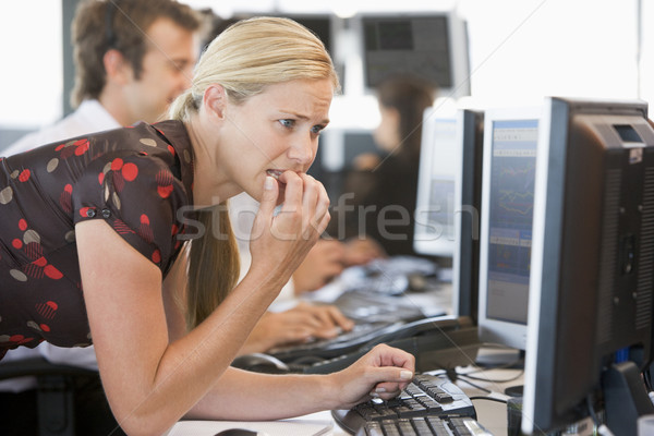 Niespokojny kobieta patrząc monitor komputerowy komputera pracy Zdjęcia stock © monkey_business