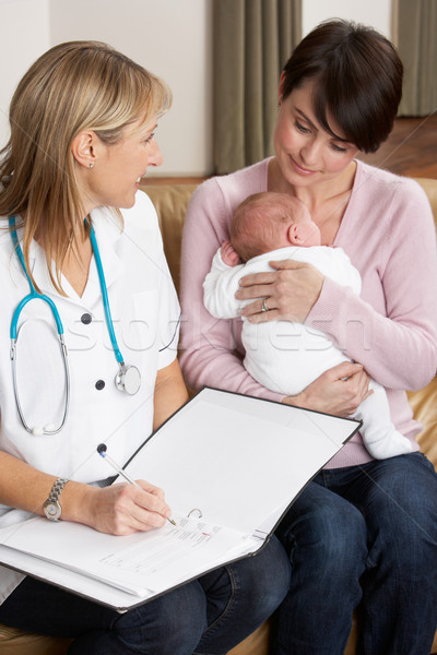 Stockfoto: Moeder · pasgeboren · baby · praten · gezondheid · bezoeker