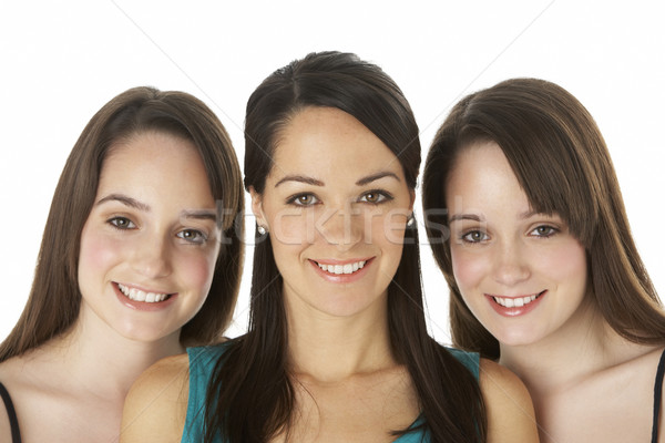Studio Porträt drei junge Frauen Frau Gruppe Stock foto © monkey_business