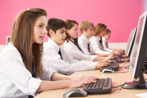 Adolescente estudantes classe informática sala de aula menina Foto stock © monkey_business