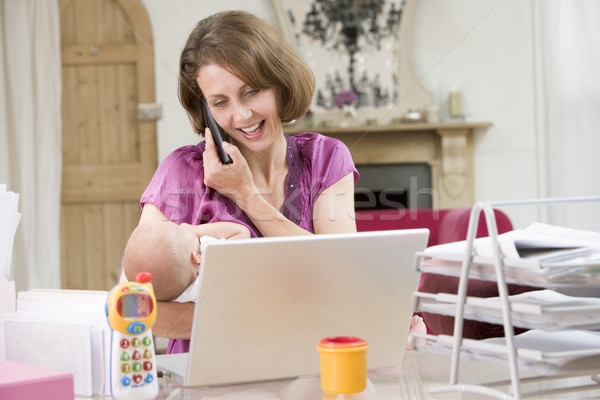 Stockfoto: Moeder · baby · kantoor · aan · huis · laptop · telefoon · business