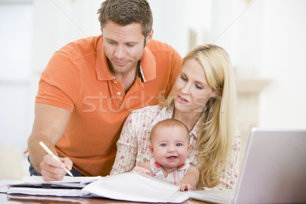 Stock foto: Paar · Baby · Esszimmer · Laptop · Computer · Frau