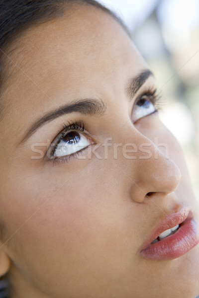 Głowie shot kobieta myślenia portret uśmiechnięty Zdjęcia stock © monkey_business
