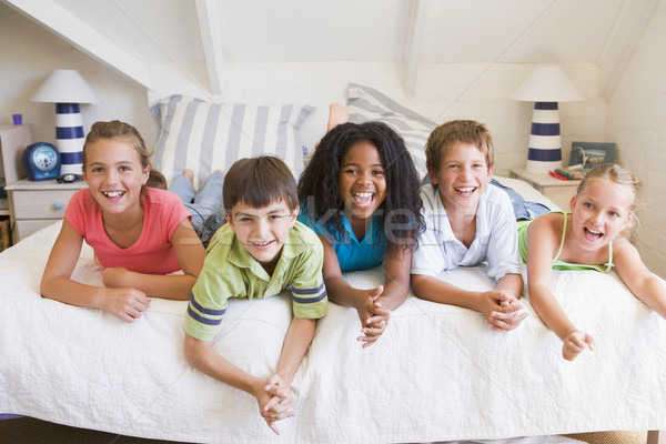 Stockfoto: Vijf · jonge · vrienden · ander · home