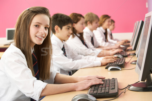 Adolescente estudantes classe informática sala de aula menina Foto stock © monkey_business