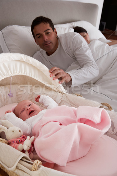 Neu geboren Baby weinen Kinderbett Eltern Schlafzimmer Stock foto © monkey_business