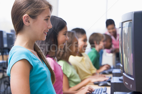 Computer classe femminile ragazza bambini Foto d'archivio © monkey_business