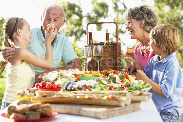 Сток-фото: семьи · столовой · фреска · женщину · продовольствие · вино