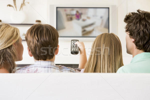 Stock foto: Familie · Wohnzimmer · Fernbedienung · Flachbildschirm · Mädchen · Kinder