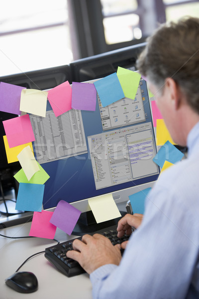 üzletember iroda gépel számítógép jegyzetek nő Stock fotó © monkey_business