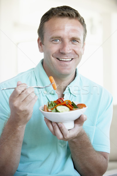 Stok fotoğraf: Yetişkin · adam · yeme · salata · gıda · mutlu